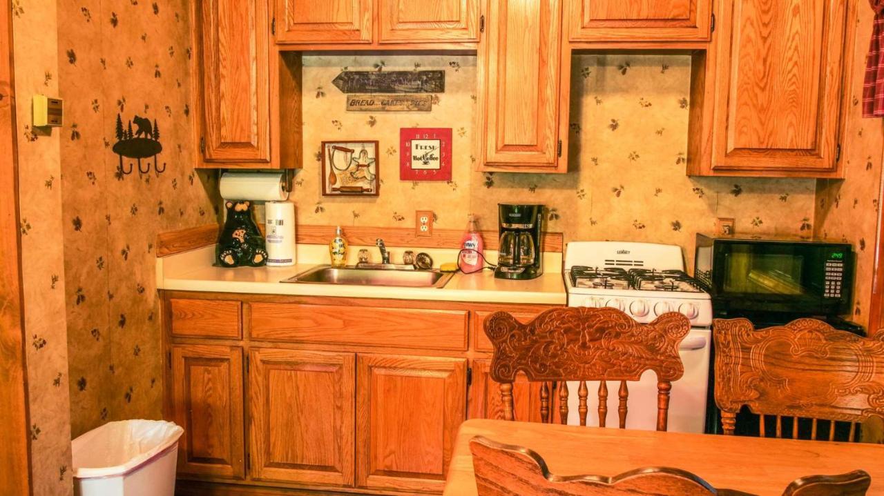 Eagle's Nest Lodge *