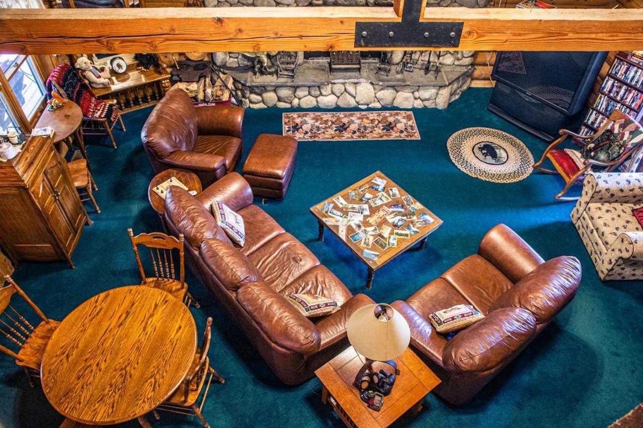 Eagle's Nest Lodge *